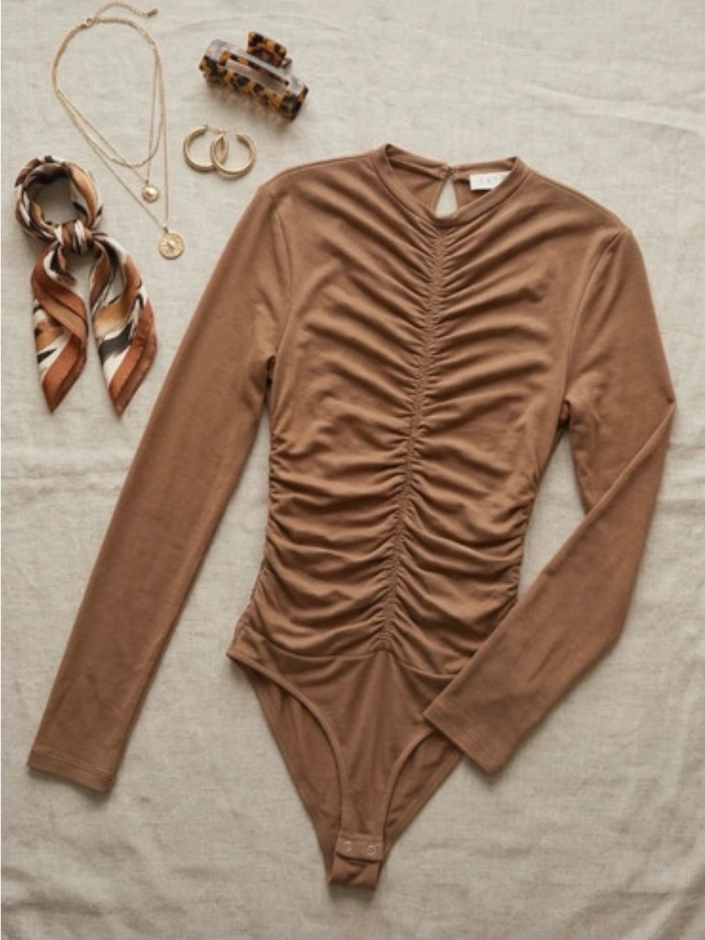 Astr Ruched Long-Sleeve Bodysuit - Brown